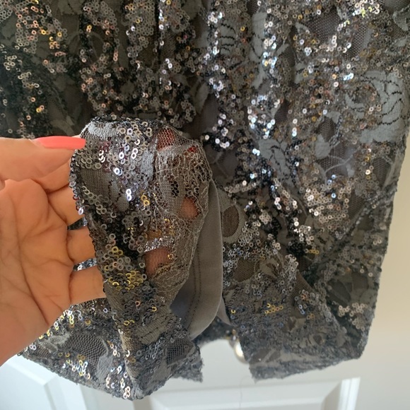 Sequins midi cocktail dress - Picture 3 of 5